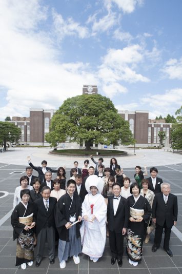 思い出の京都大学で集合写真！